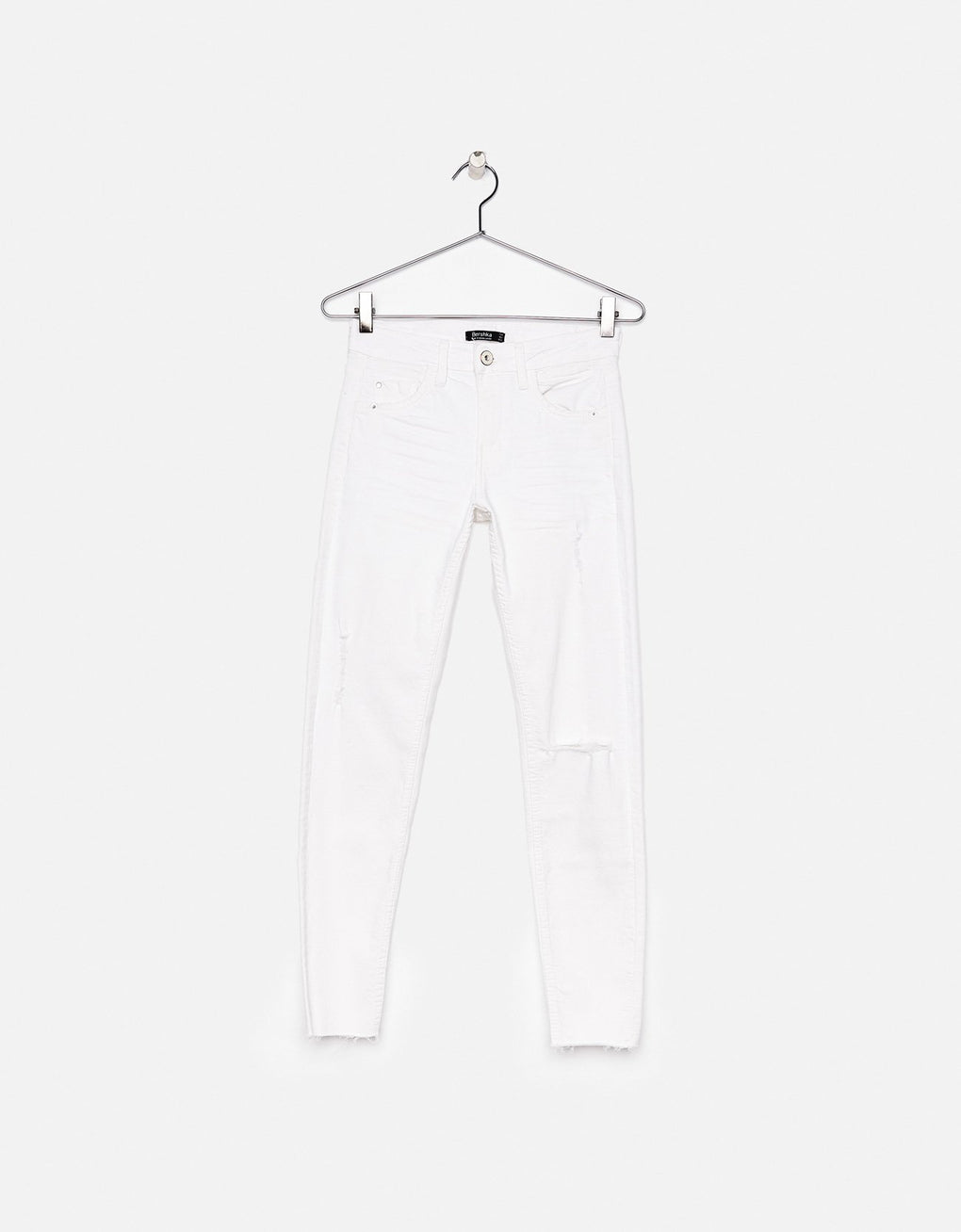 Low waist ripped jeans