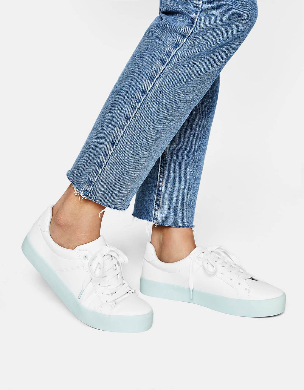 Trainers with heel detail