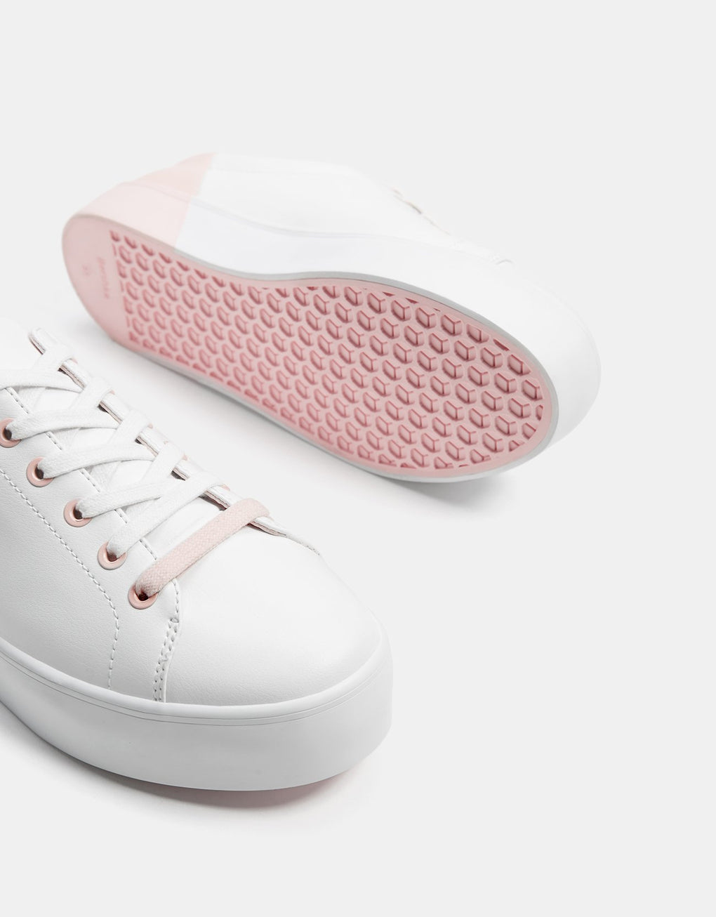 Lace-up trainers with heel detail