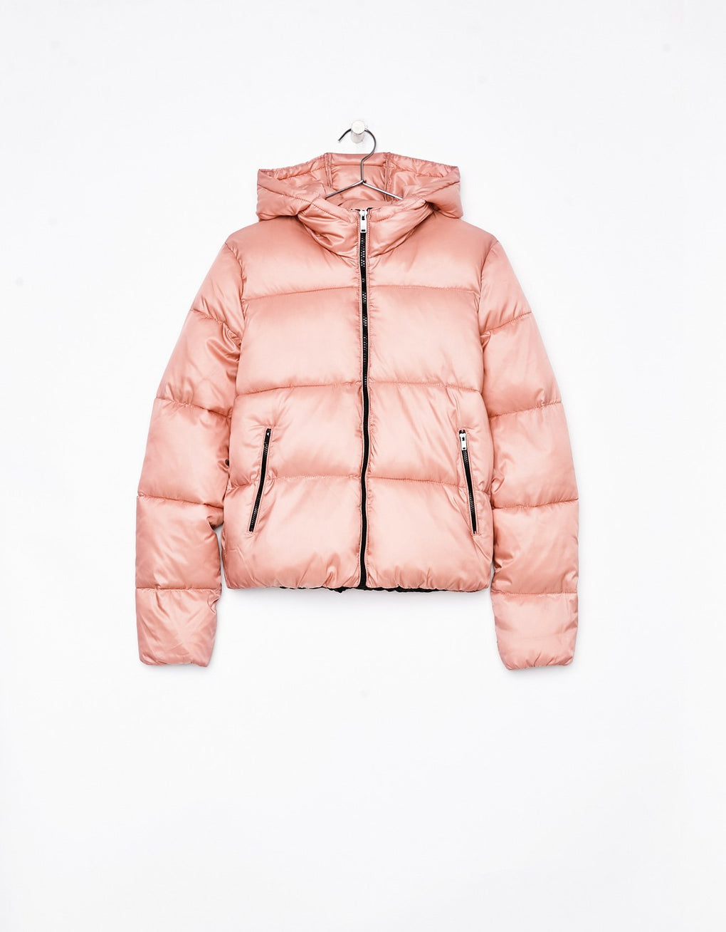 Puffer jacket with hood